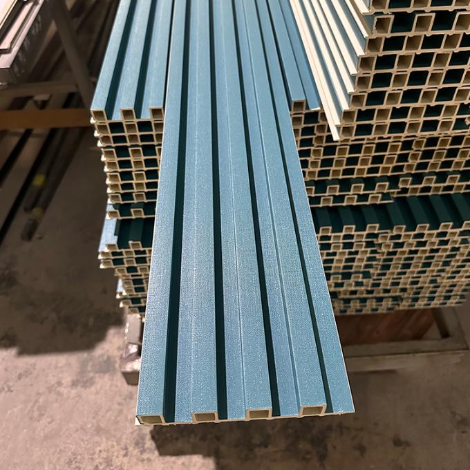 Revestimiento de compuesto de madera y plástico, panel de pared acanalado WPC para interiores – 160×24mm
