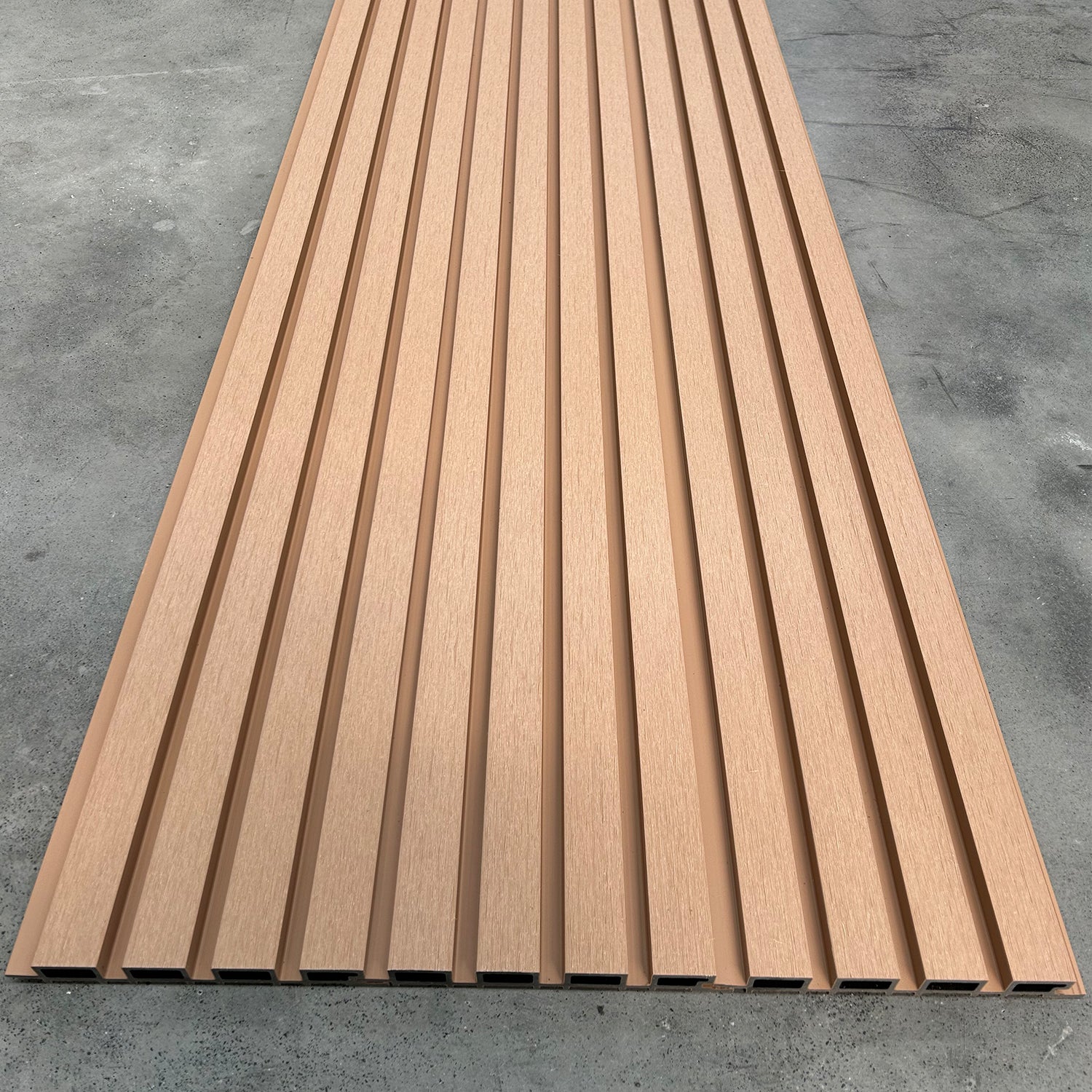 Revestimiento de pared coextruido WPC 219x26mm - Fachada exterior anti-UV