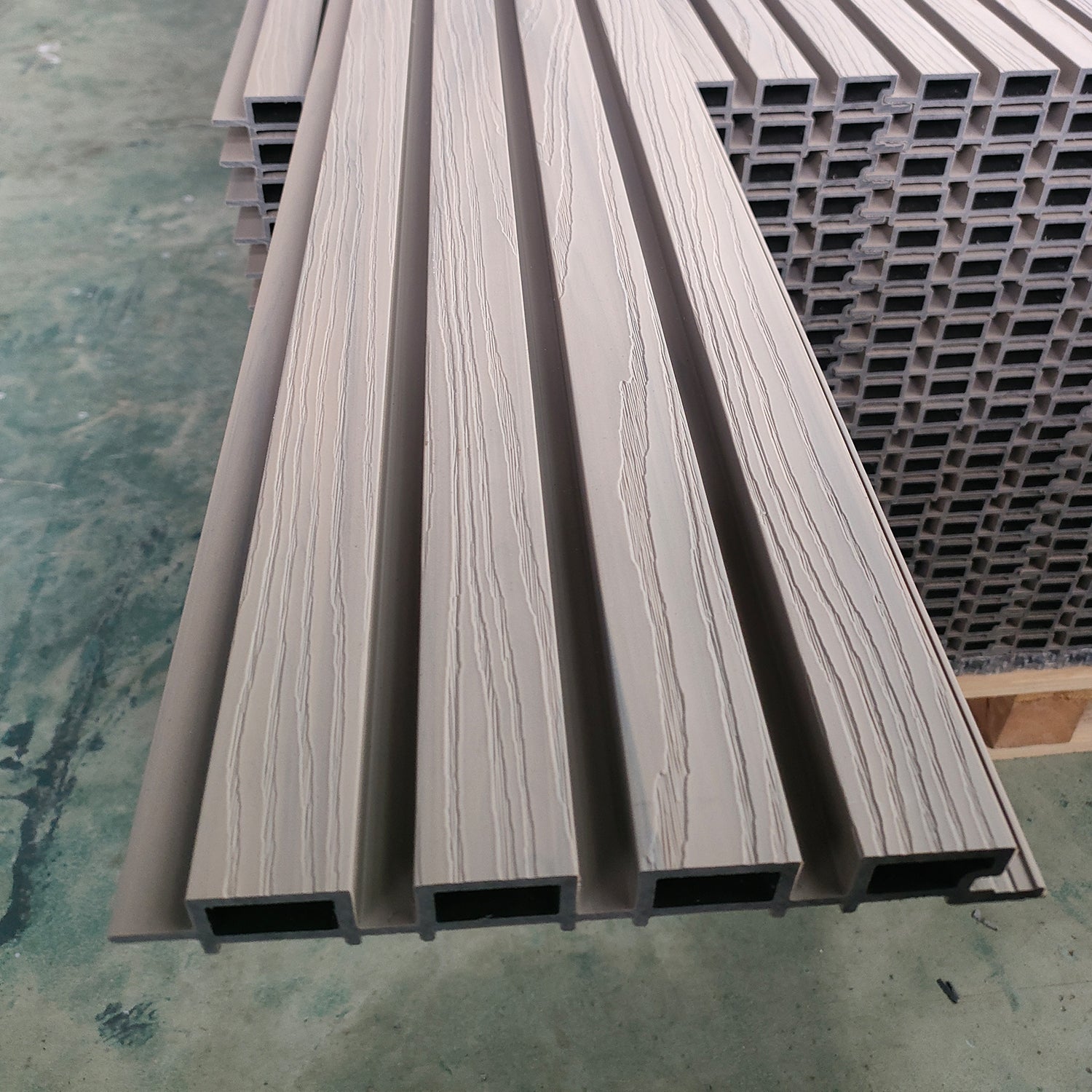 Revestimiento de pared WPC para exteriores 26mm x 219mm Coextrusión | Sonsill